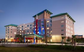 Holiday Inn Express&Suites - Orlando At Seaworld